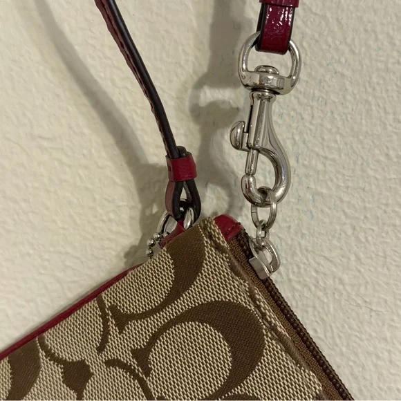 Coach Signature C Wristlet Brown Canvas Red Patent Leather Small Zip Pouch - Picture 4 of 8